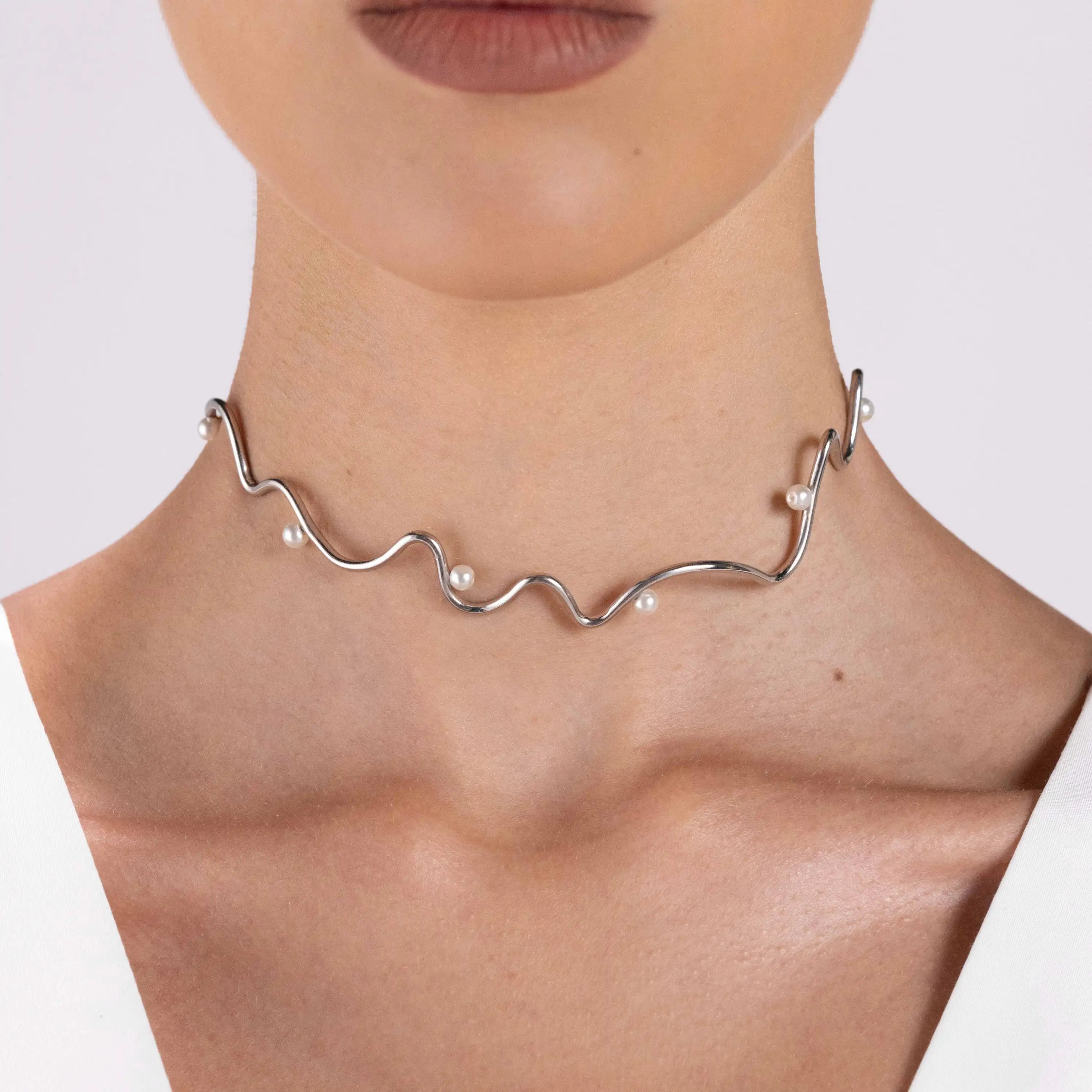 Thin Wave Pearl Wire Choker - Silver White