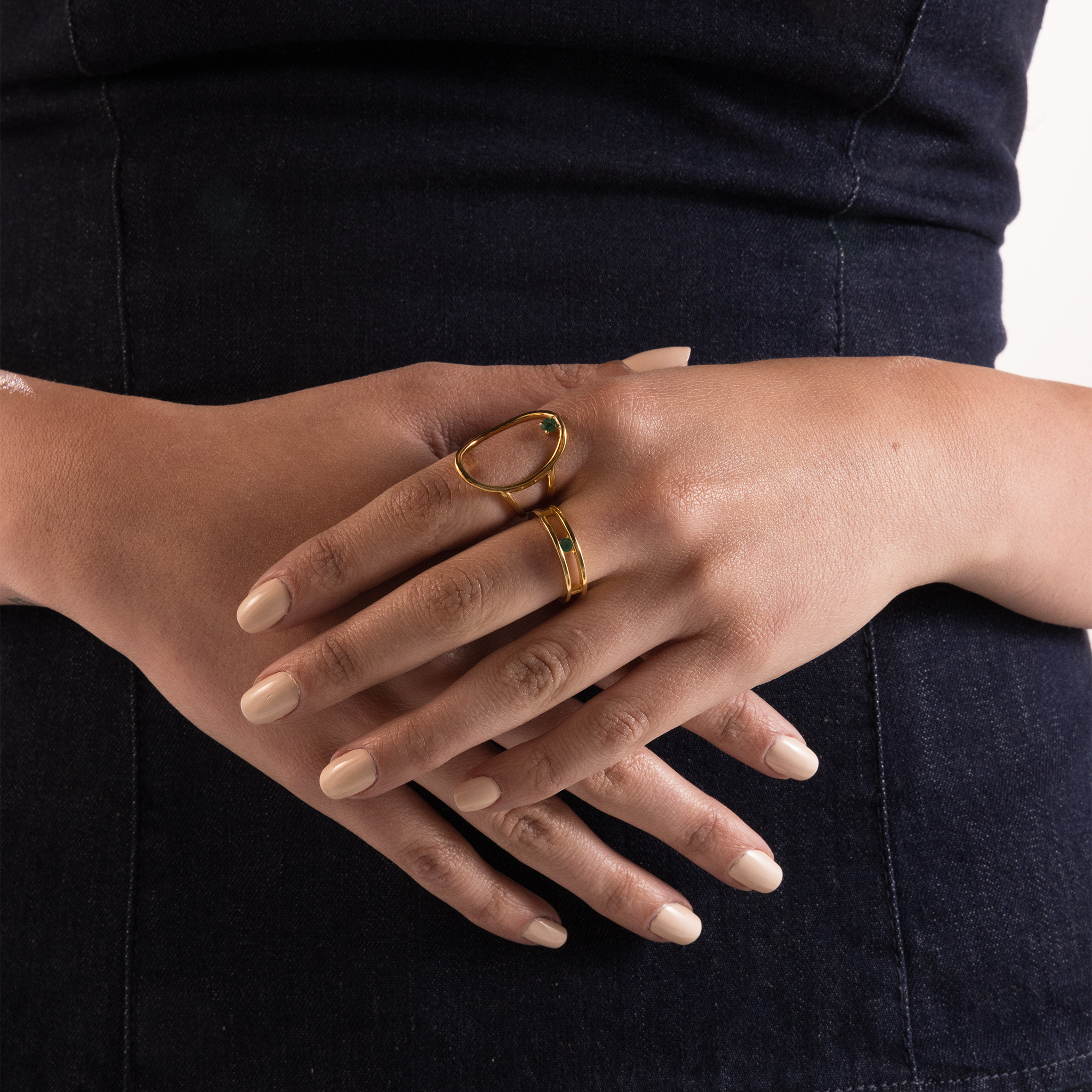 Oval Shape Ring With Dot - Gold Green