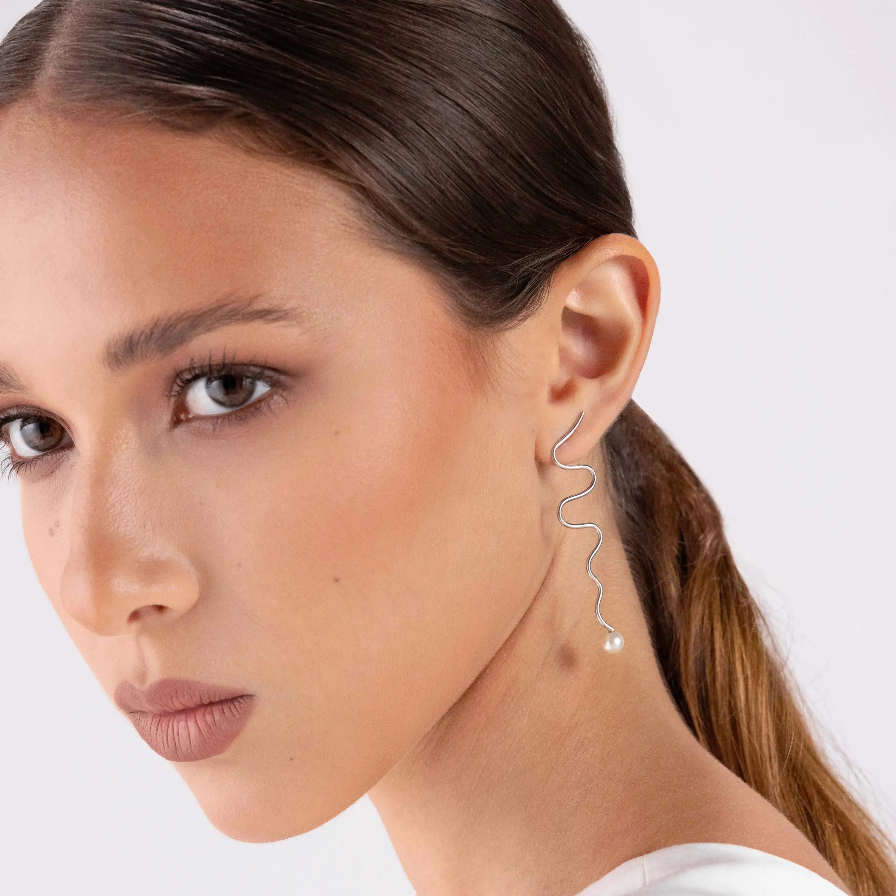 Zig Zag Wire Pearl Dangle Earrings - Silver White